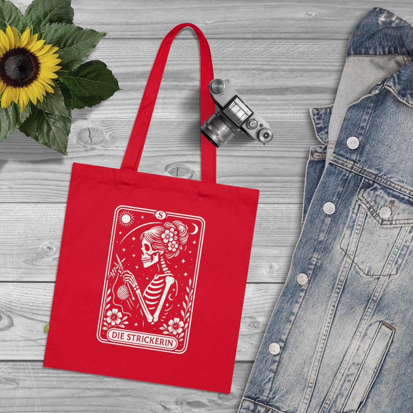 Tarrot der Strickerin - Stoffbeutel, Einkaufstasche aus Bio-Baumwolle, umweltfreundliches Geschenk, Stoffbeutel mit Totenkopfmotiv, Tasche im Boho-Stil